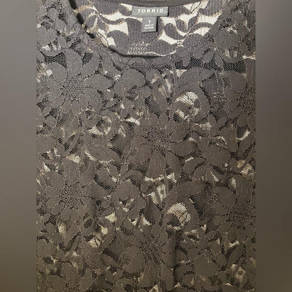 Torrid Black Lace Tee - Picture 2 of 3